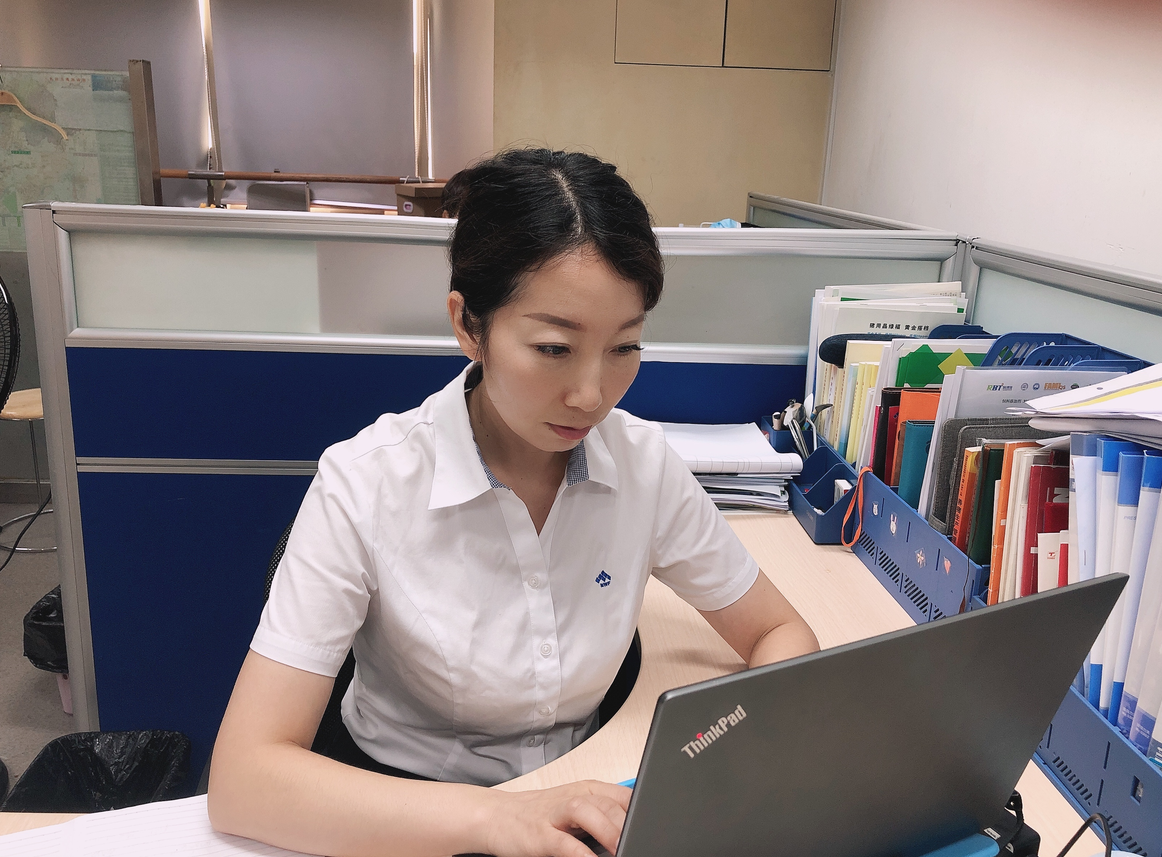 实践求真知,奋斗不止息——记技术中心配方师王宏玲